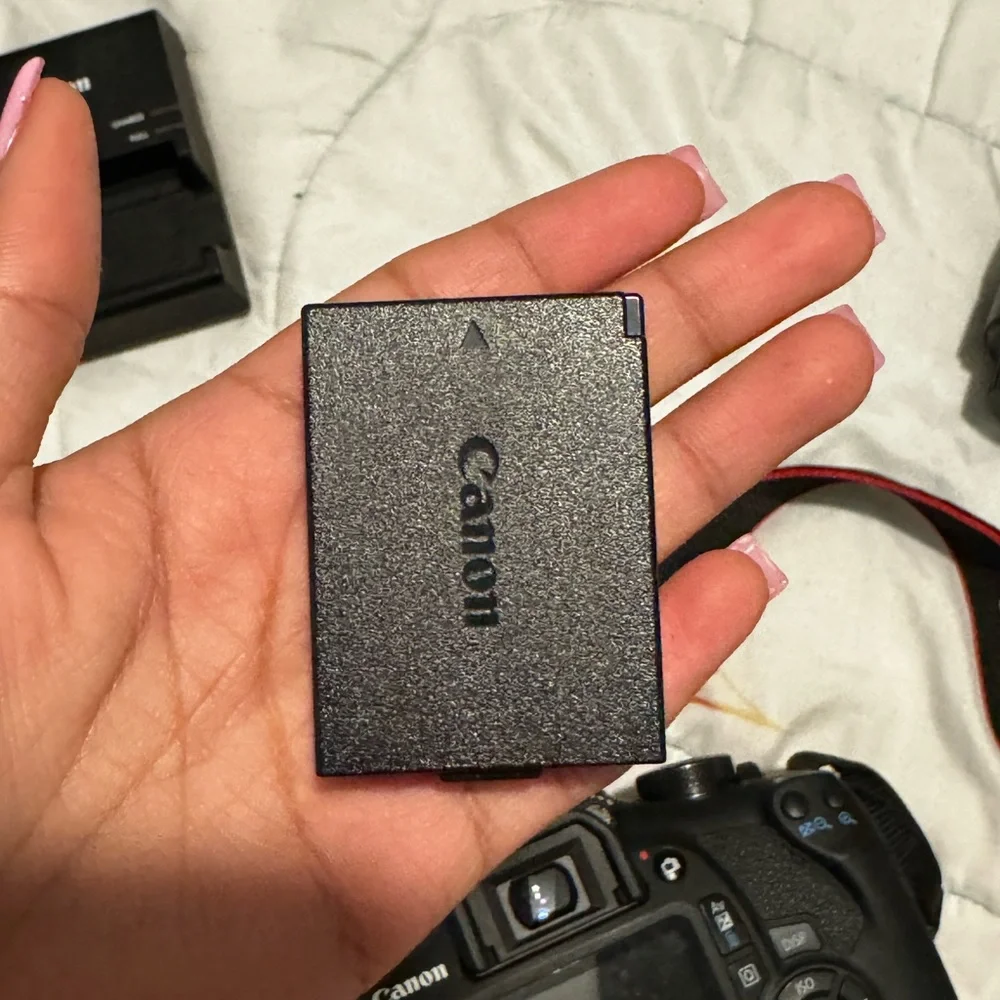 Canon EOS Rebel T7